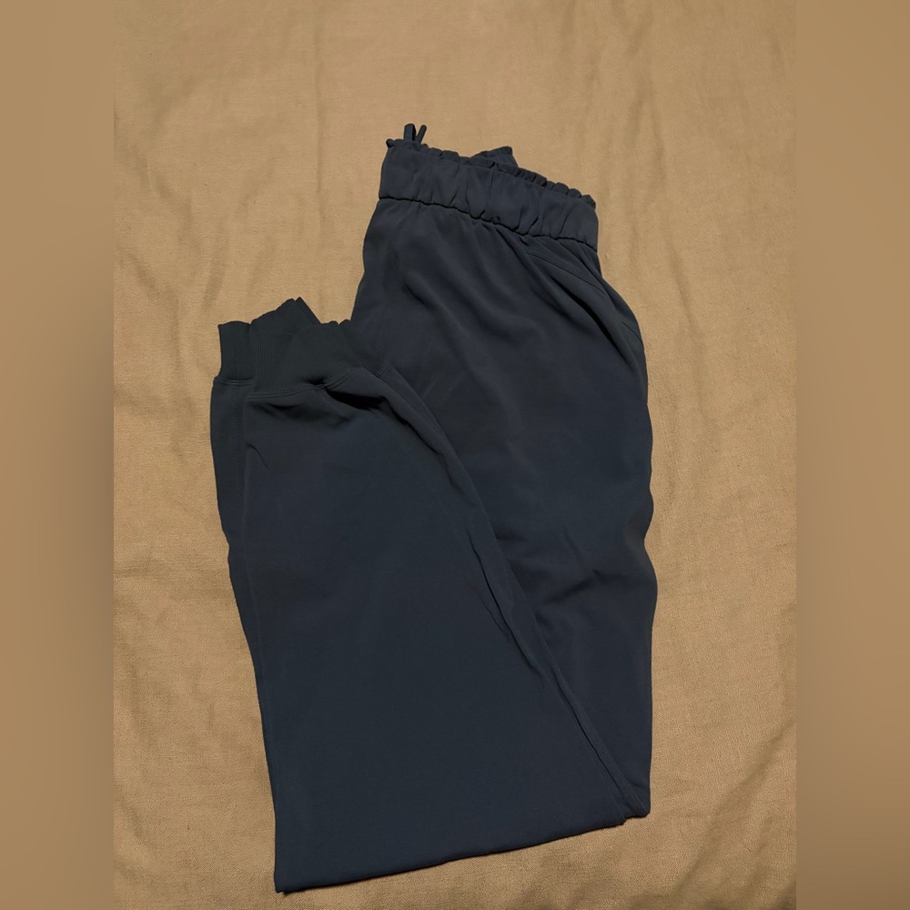 Women’s dark gray lululemon Jogger Pants